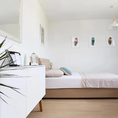 Camino With Parking Apartamento