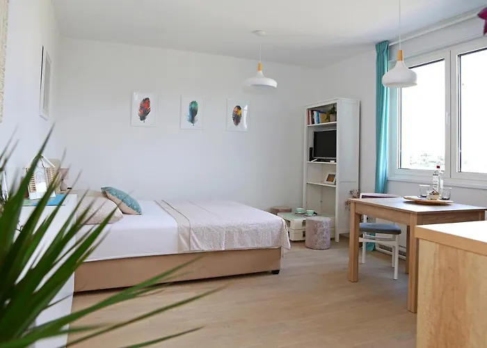 Camino With Parking Apartman