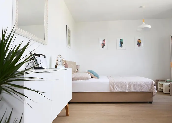 Camino With Parking 公寓